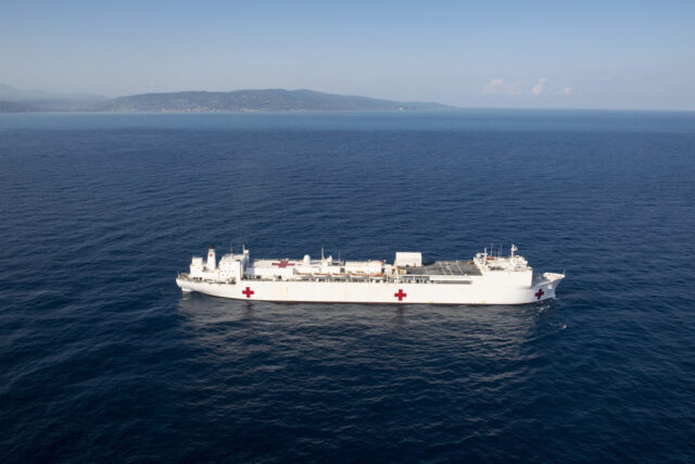 Buque hospital de la Armada de Estados Unidos comenzó gira humanitaria por Latinoamérica