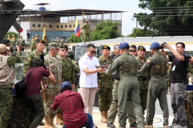 Congreso de Ecuador aprueba instalación de bases militares extranjeras