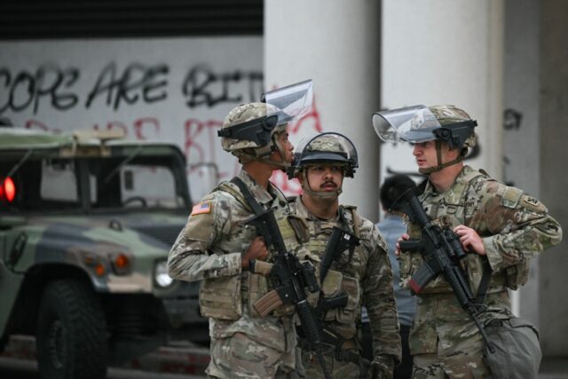 California exige frenar despliegue militar de Trump en Los Ángeles