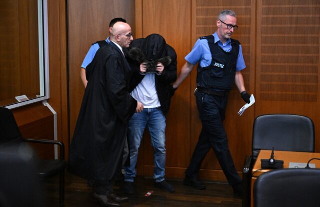 Alemania condena a cadena perpetua a sirio que torturó a opositores durante el régimen de Al Asad