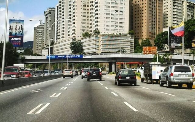Ministerio de Transporte anuncia cierre parcial en la autopista Prados del Este
