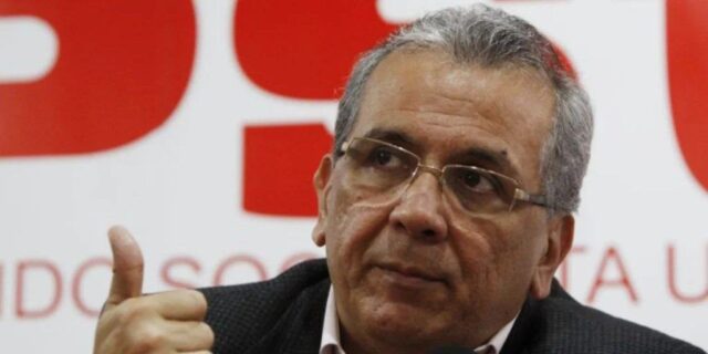 Rodrigo Cabezas grabó un video advirtiendo su detención: "No es un delito haber sido ministro"