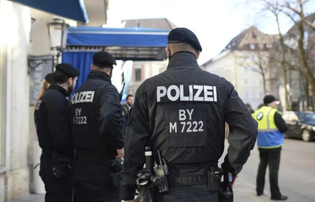 Una mujer ataca con cuchillo a transeúntes en Múnich