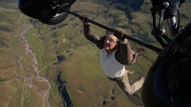 Tom Cruise logra récord Guinness por peligrosa acrobacia en Misión Imposible