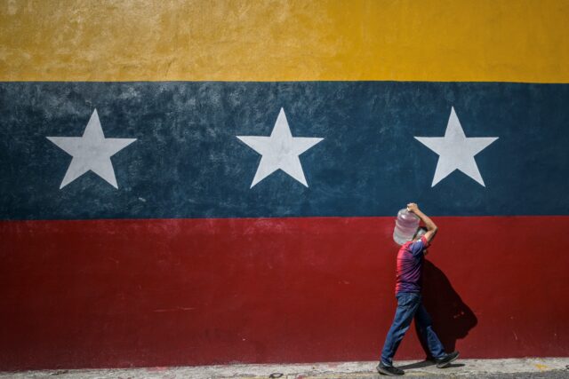 El problema del agua en la Gran Caracas: de los Valles del Tuy a Barlovento, retos y vías de solución reveladas en un libro