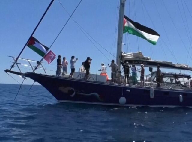 Barco humanitario avanza hacia Gaza con la presencia de Greta Thunberg