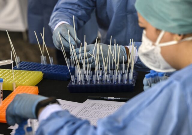 Colegio de Médicos del Zulia alertó por nueva variante del covid-19