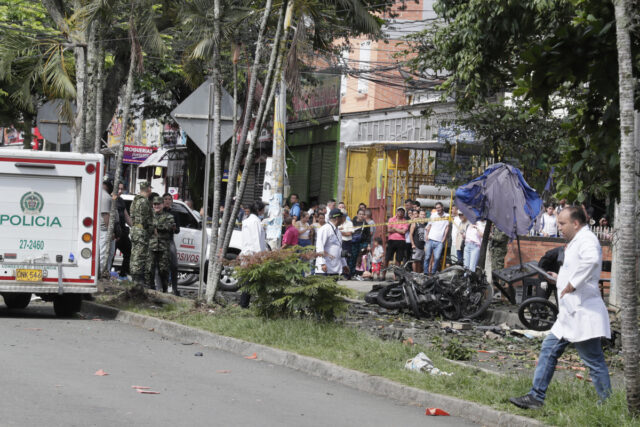 Grave escalada violenta en Colombia: carros bomba, artefactos explosivos y atentados a personalidades