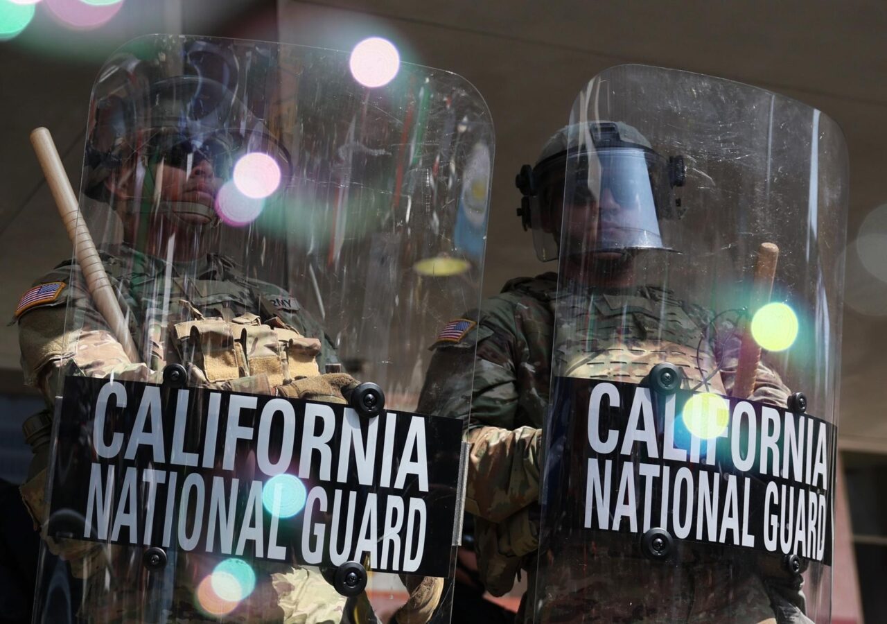 Refuerzo militar en Los Ángeles: 5.000 soldados para contener protestas migratorias