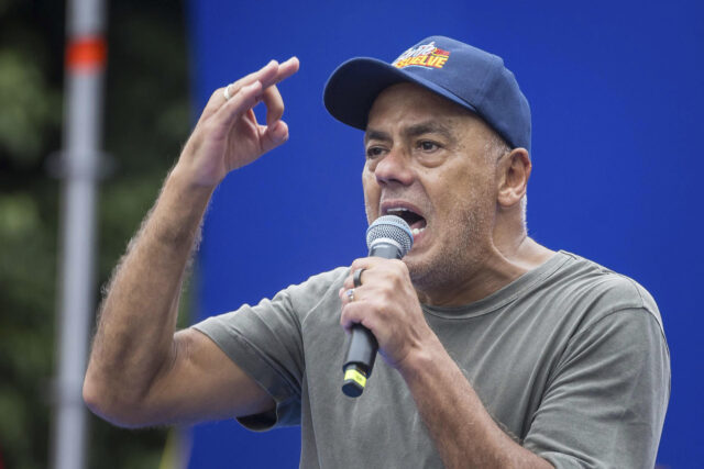 Jorge Rodríguez invita a migrantes venezolanos a volver tras "triunfo" del chavismo en elecciones