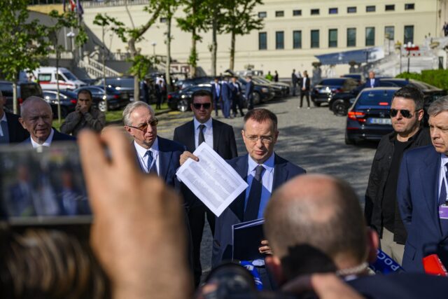 Ucrania y Rusia acuerdan intercambio de prisioneros heridos y soldados jóvenes